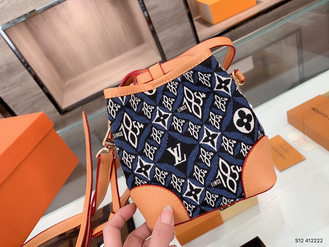 LV $59 gallery