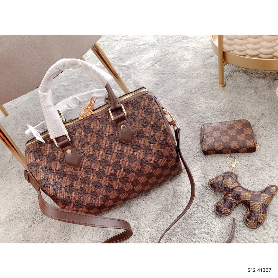 LV $59 gallery