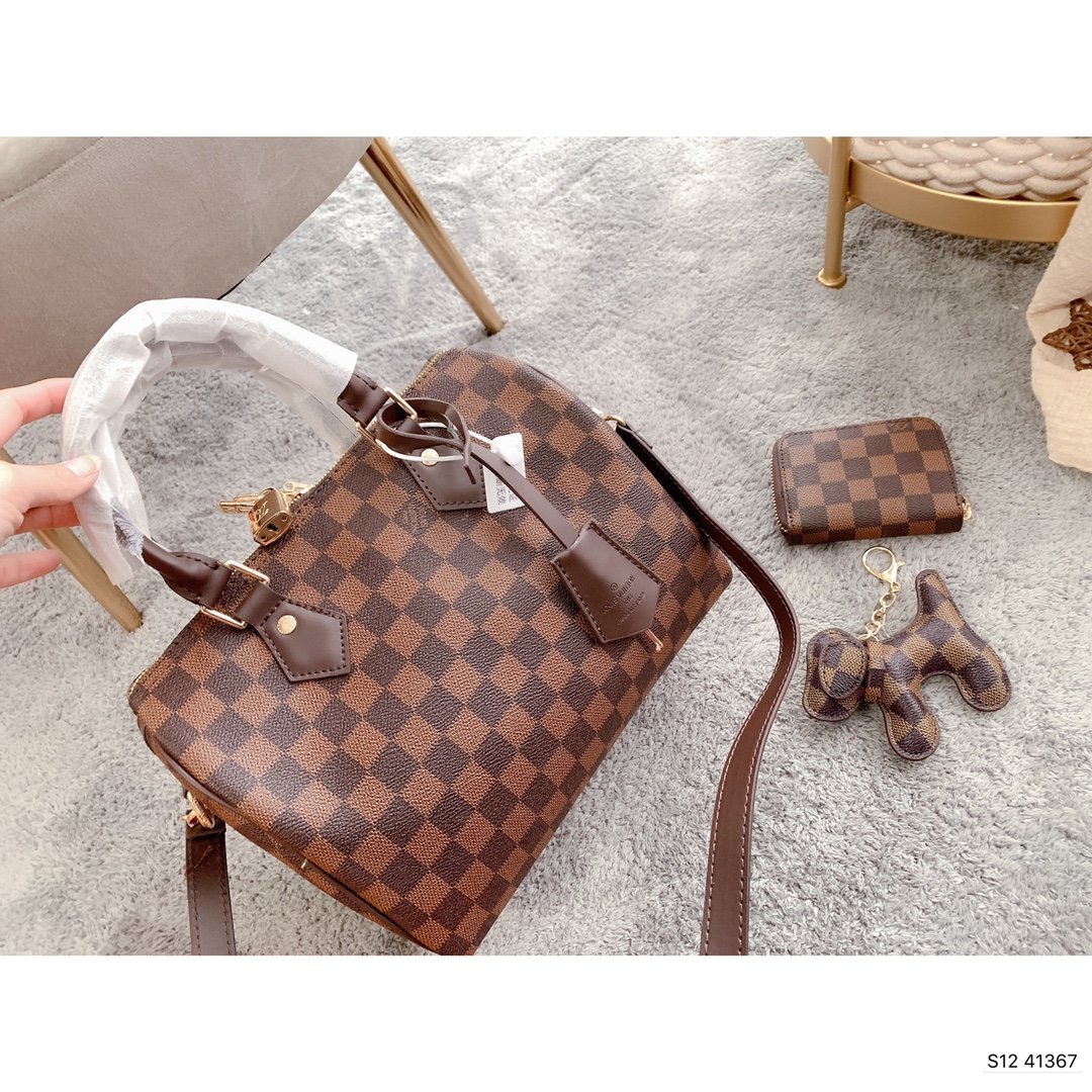 LV $59 gallery