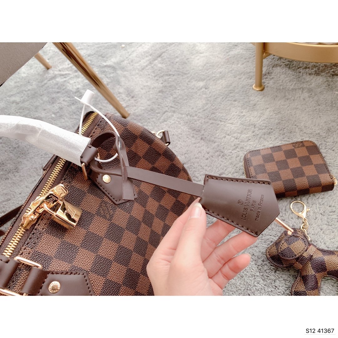 LV $59 gallery