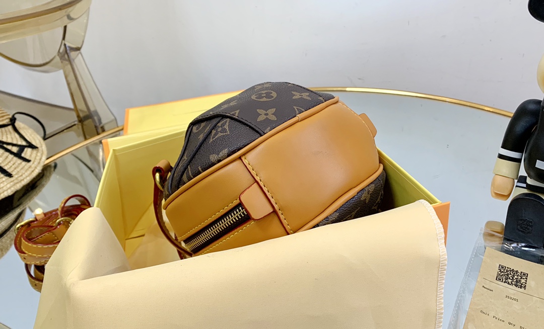 LV $59 gallery