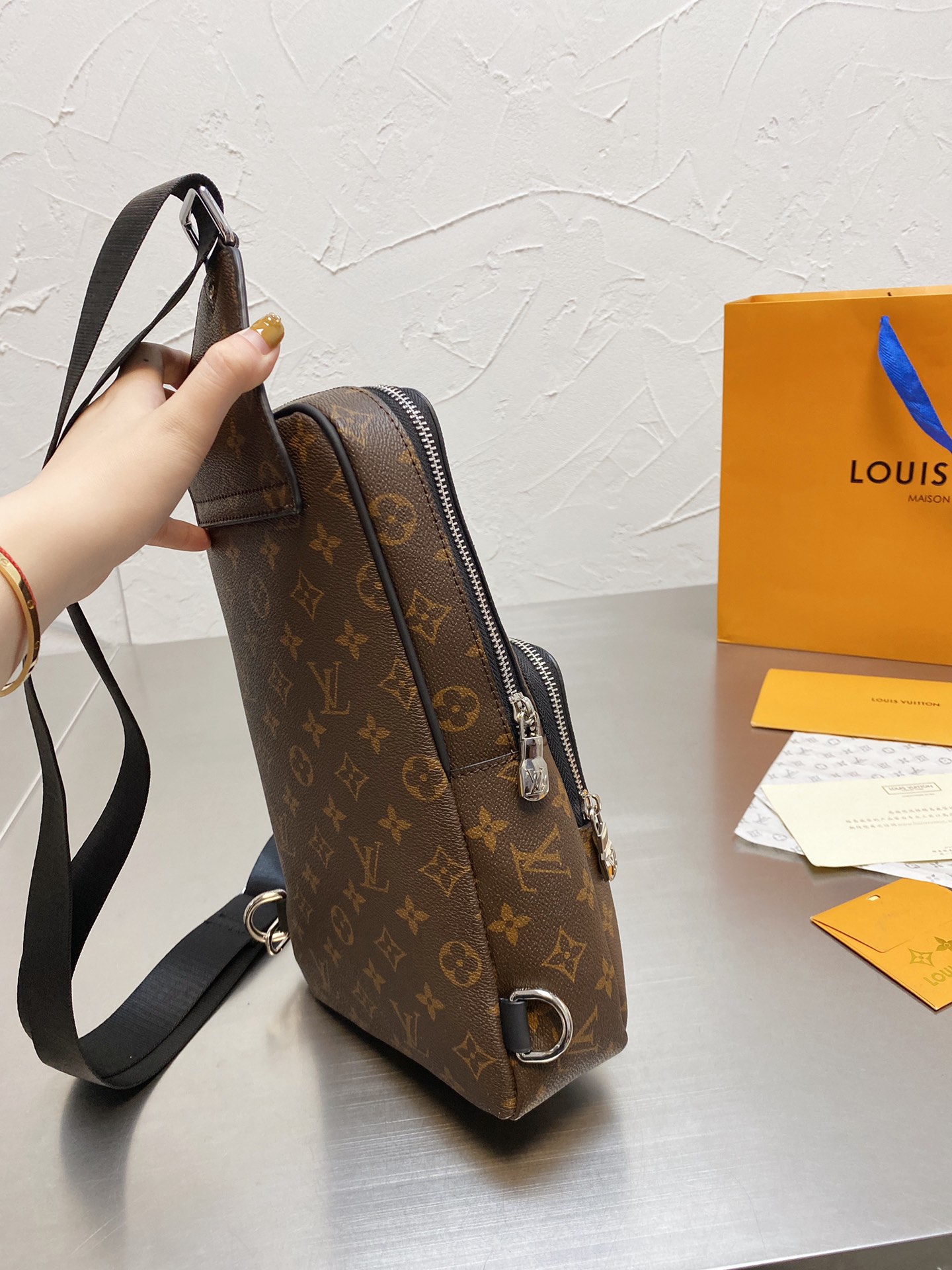 LV $60 gallery