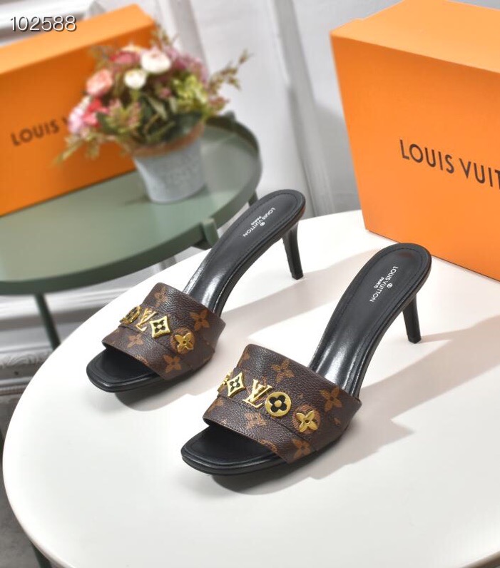 LV $60 gallery