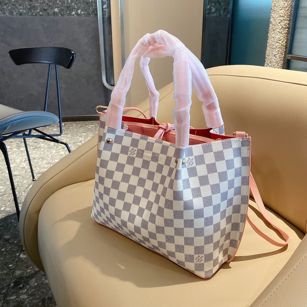 LV $60 gallery