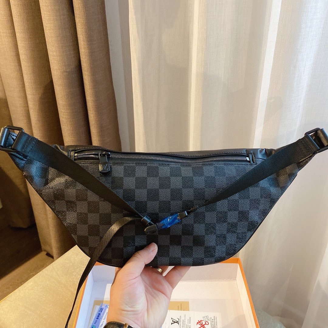 LV $60 gallery