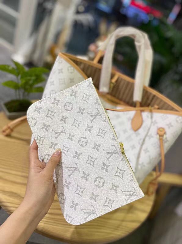 LV $60 gallery