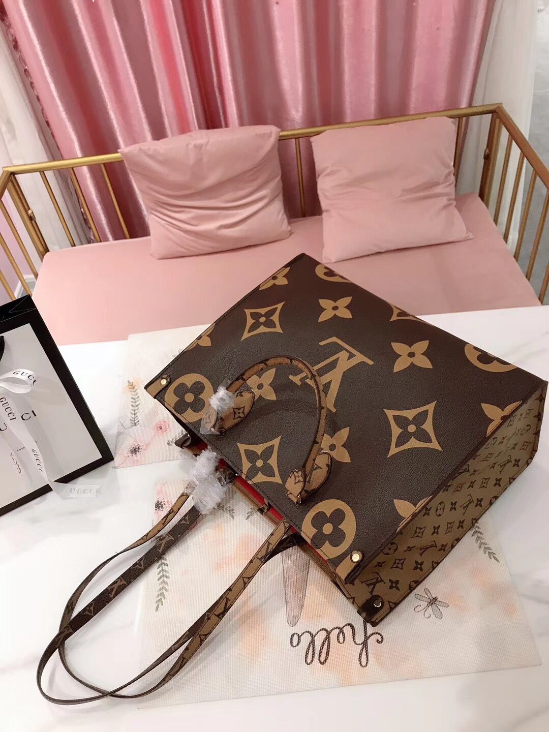 LV $60 gallery