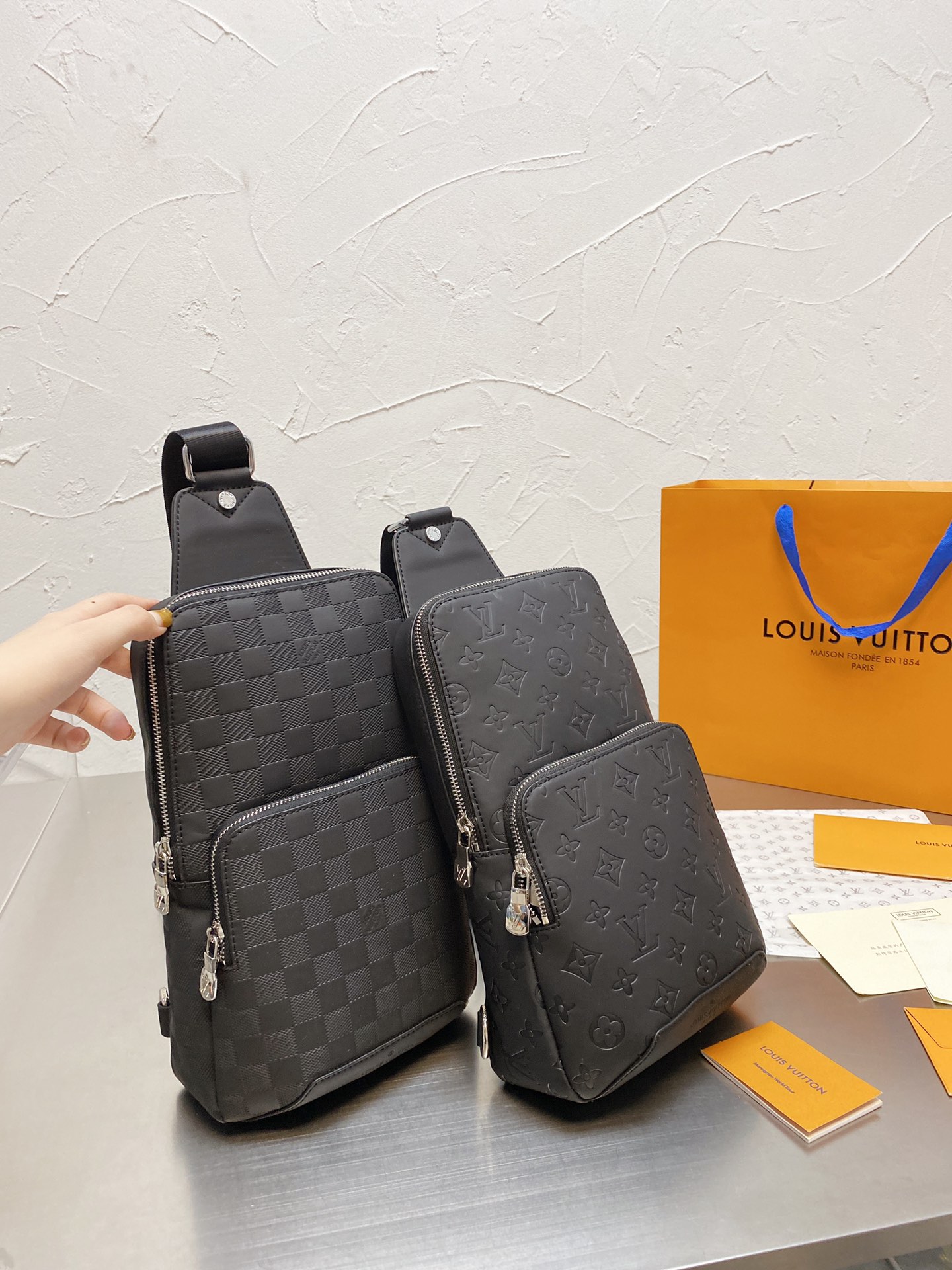 LV $60 gallery