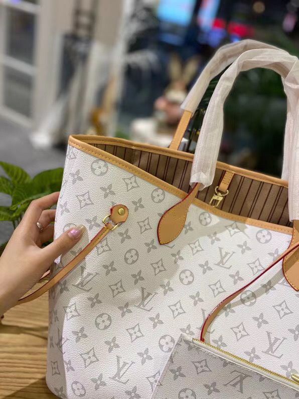 LV $60 gallery