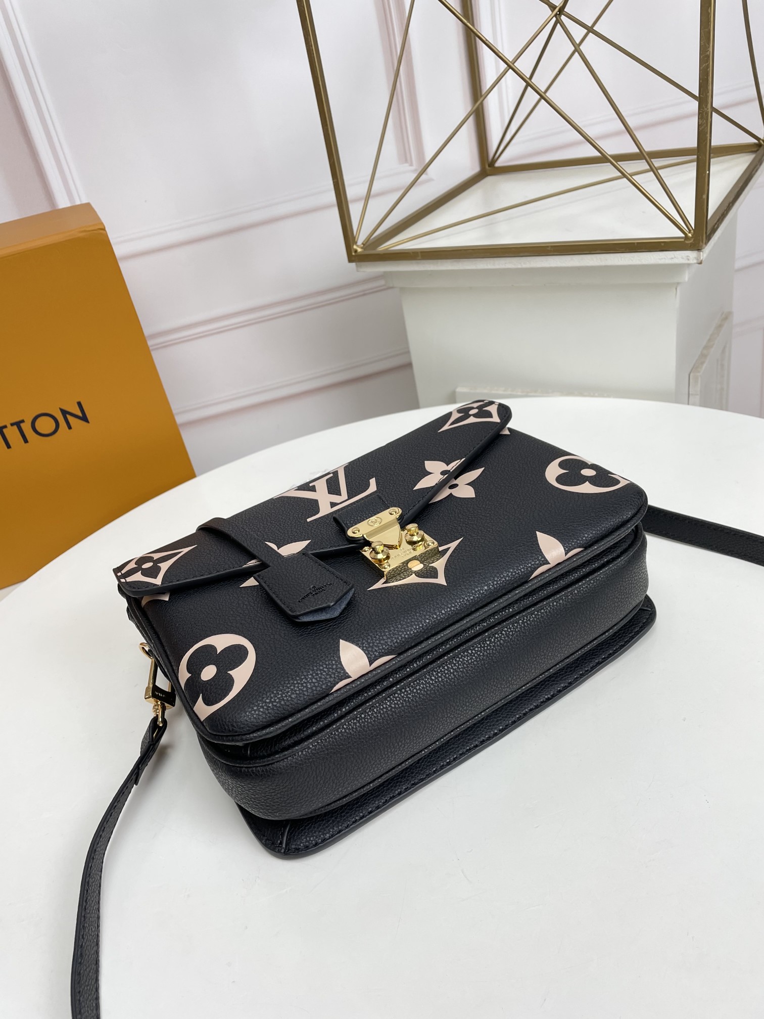 LV $61 gallery