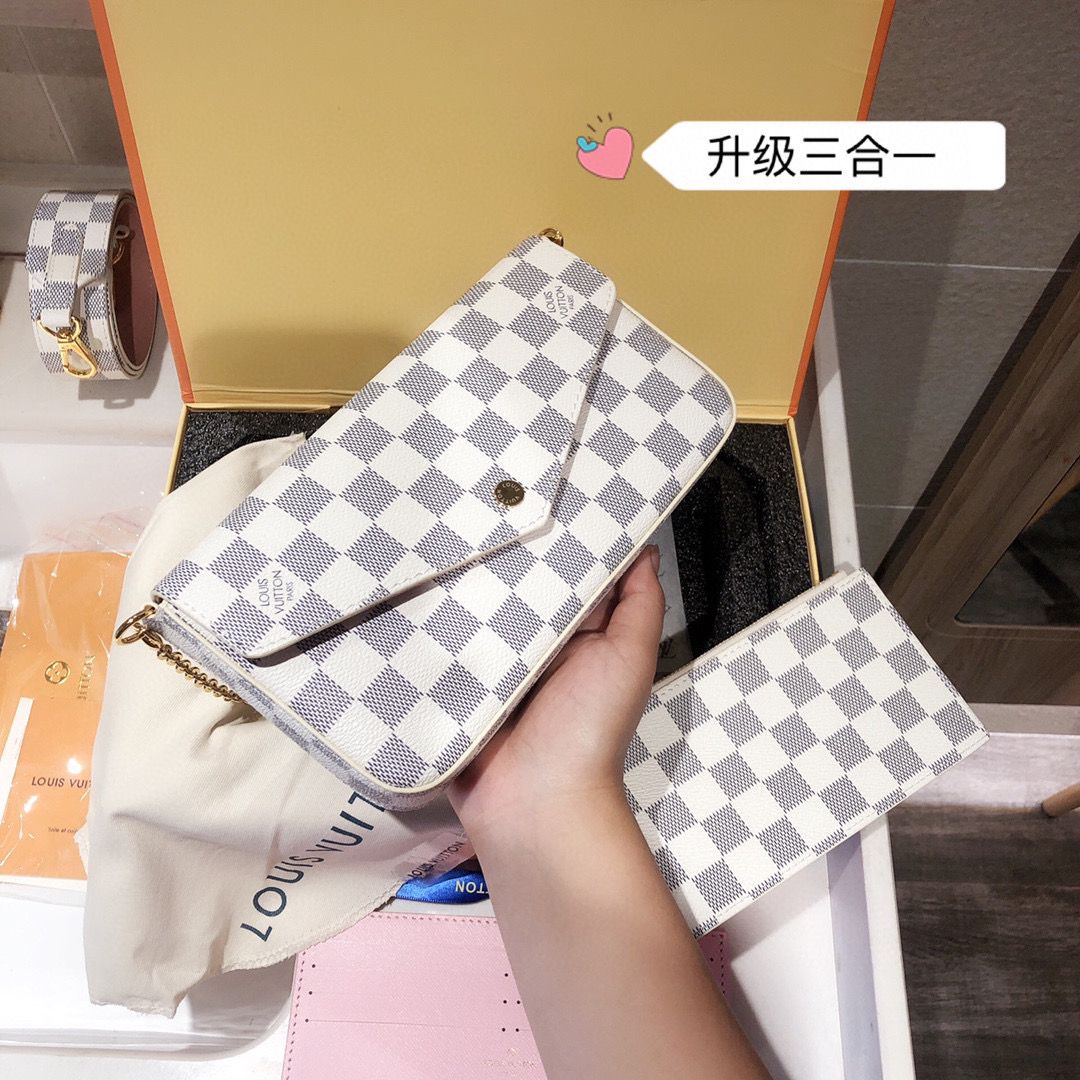 LV $61 gallery