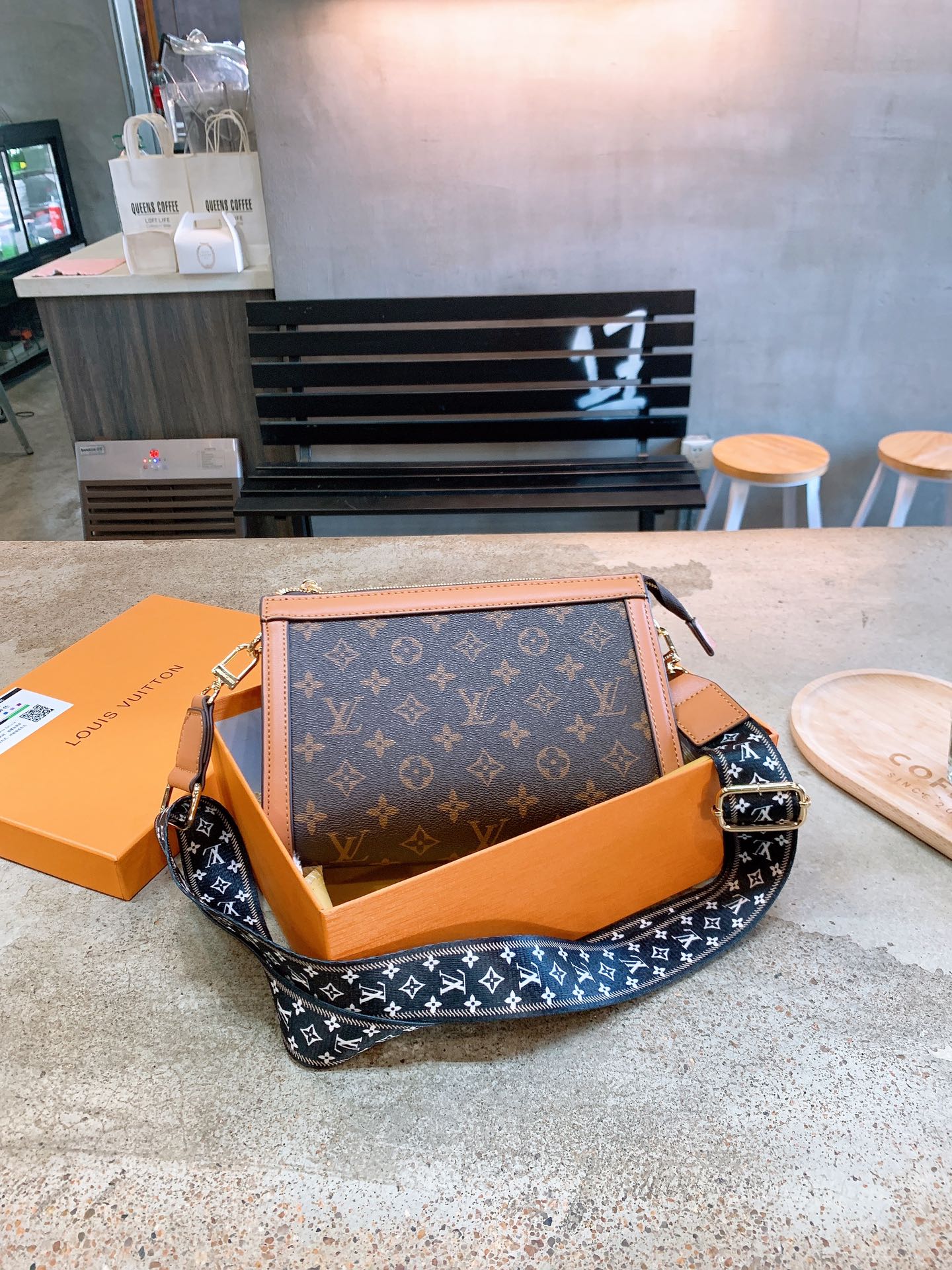 LV $61 gallery