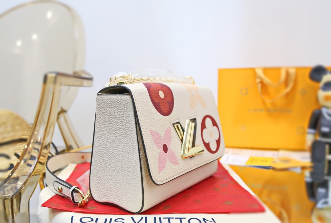 LV $61 gallery