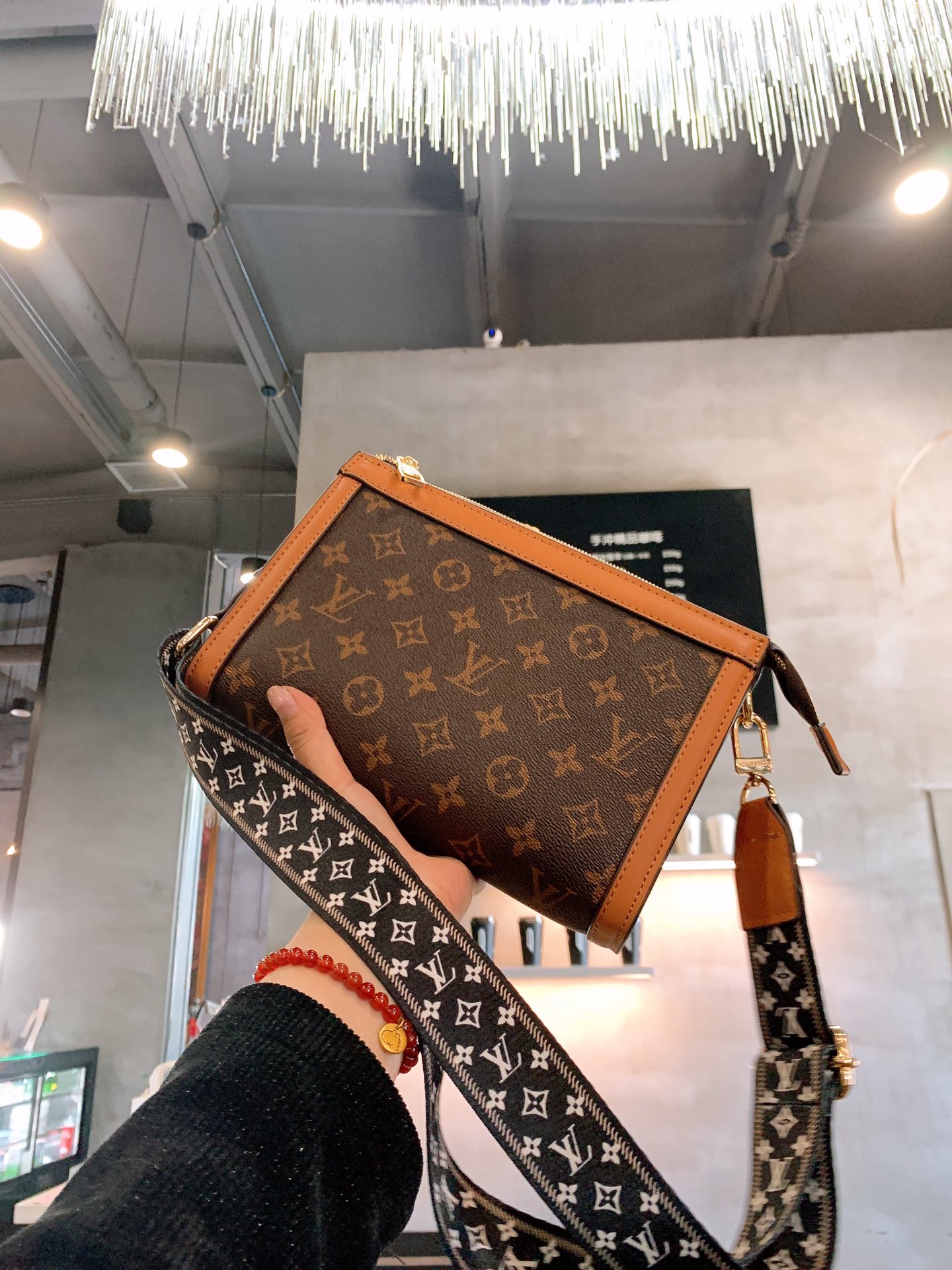 LV $61 gallery