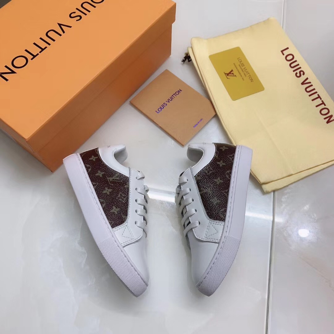 LV $61 gallery