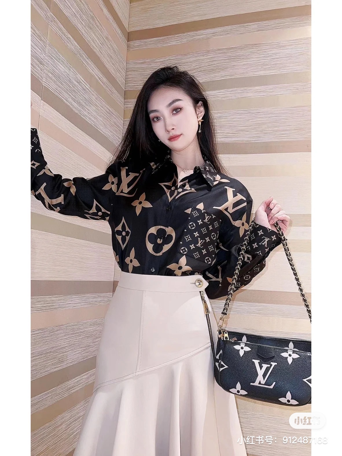 LV $61 gallery