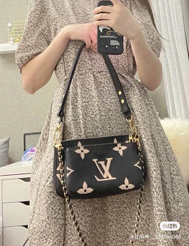 LV $61 gallery