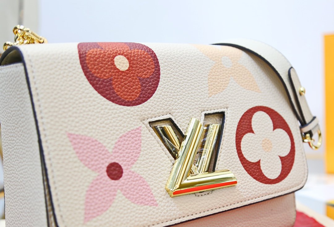 LV $61 gallery