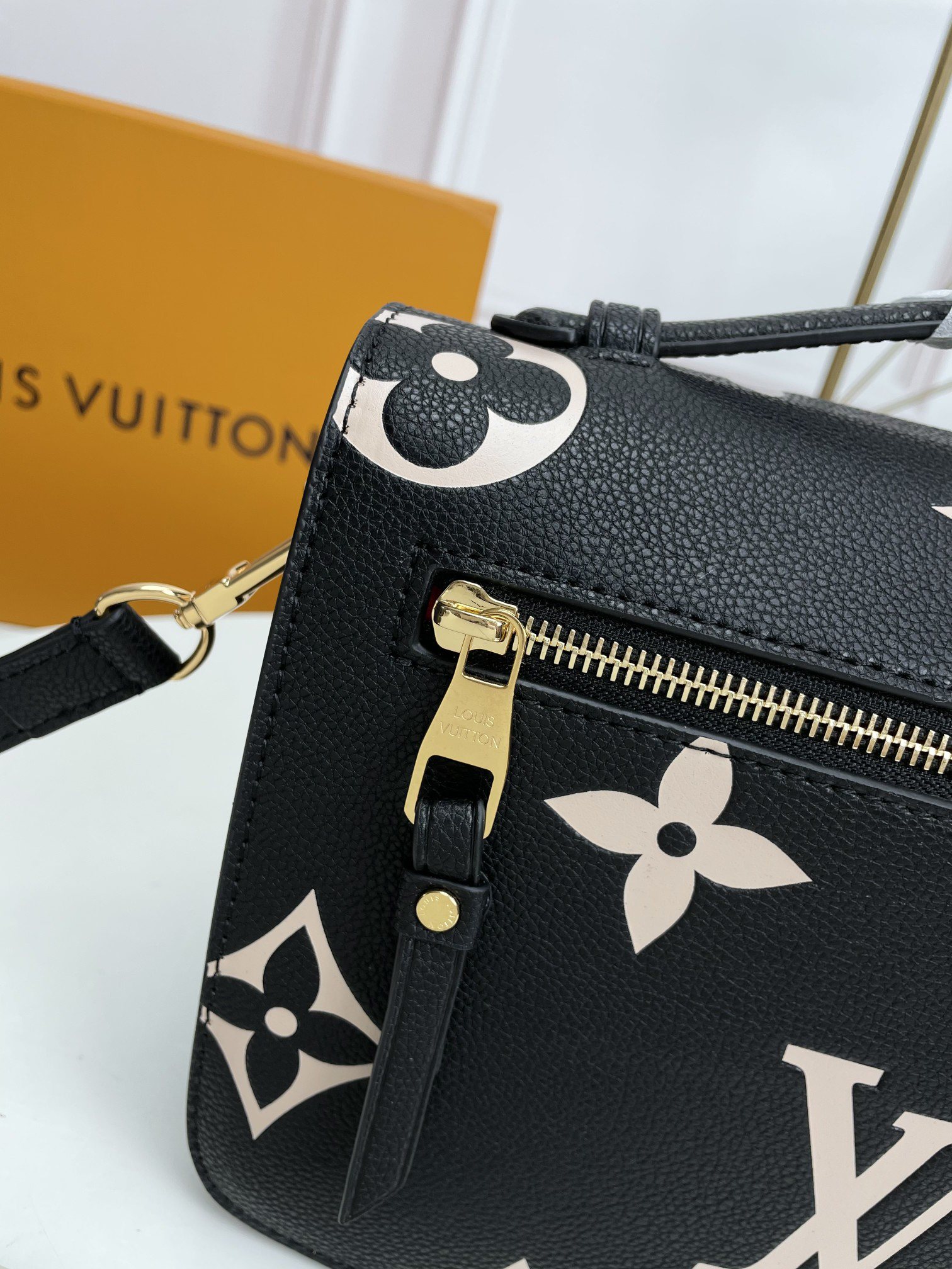 LV $61 gallery