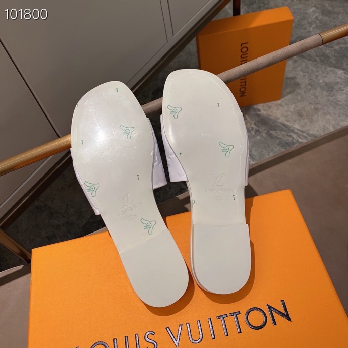 LV $61 gallery