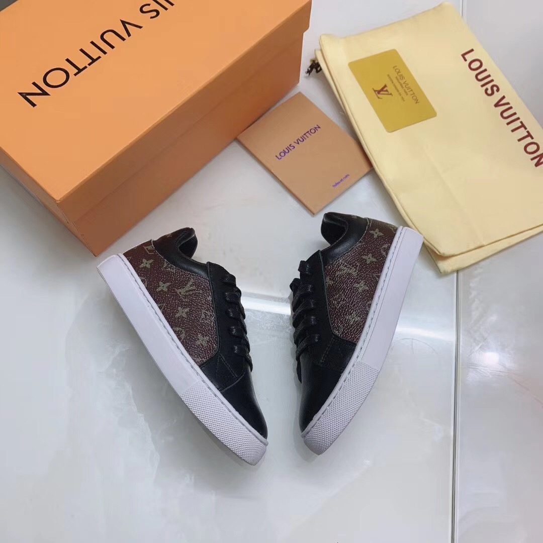 LV $61 gallery