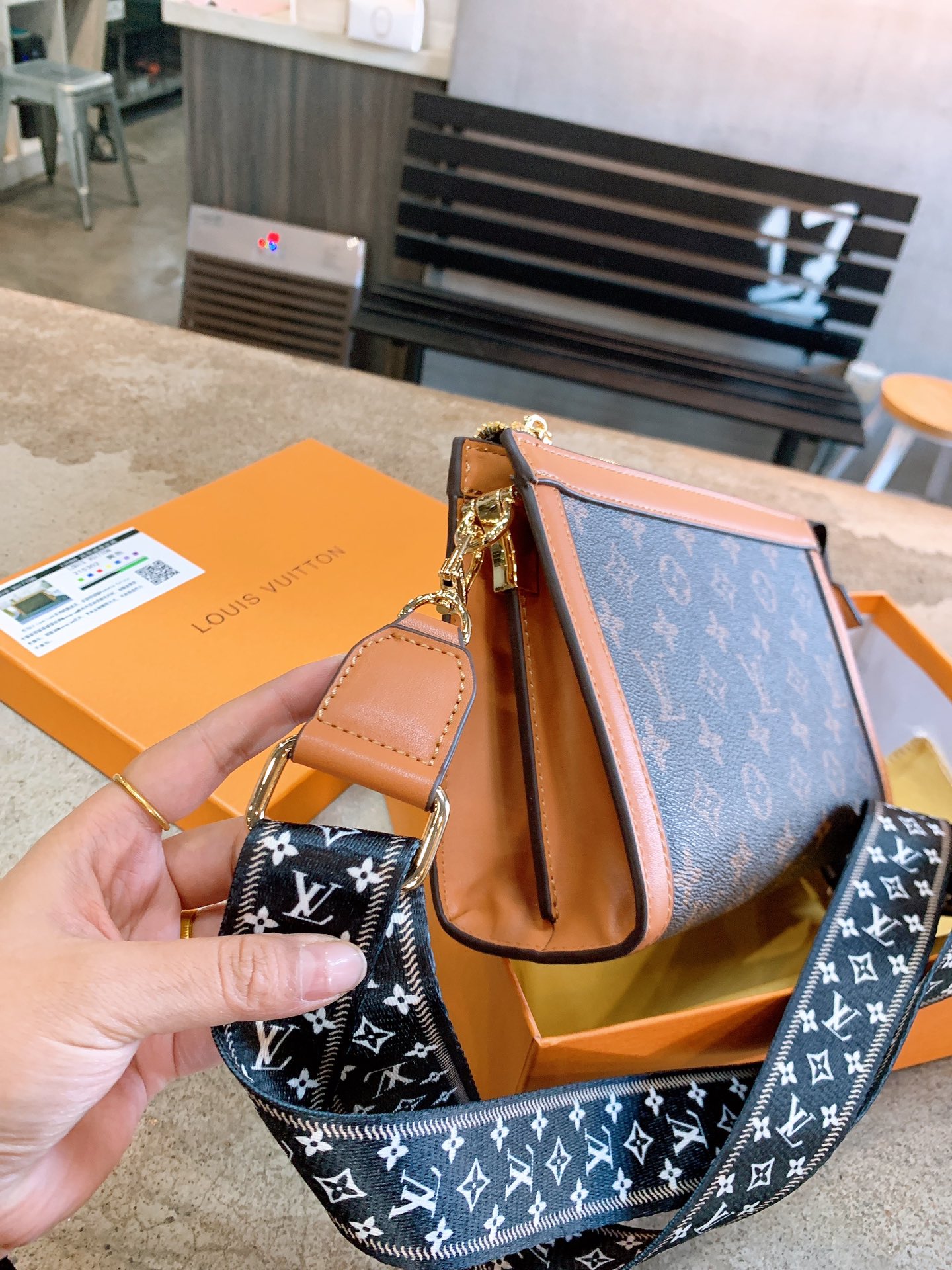 LV $61 gallery