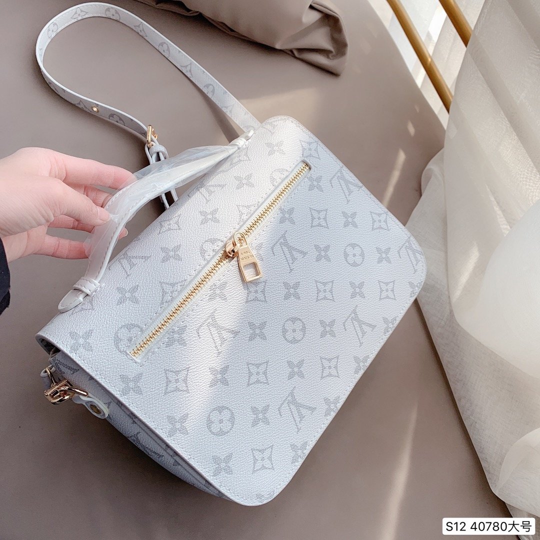 LV $61 gallery