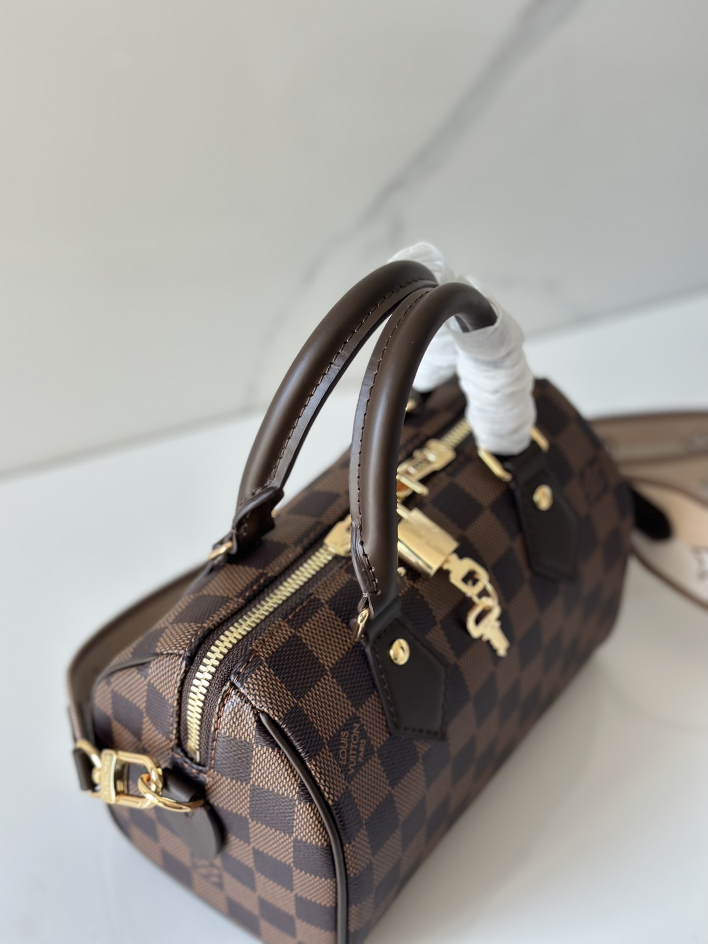 LV $61 gallery