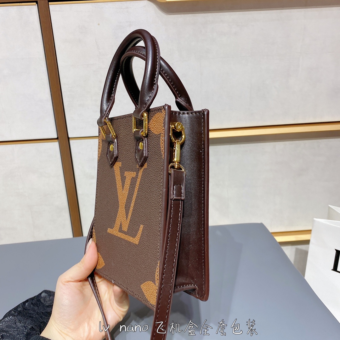 LV $62 gallery