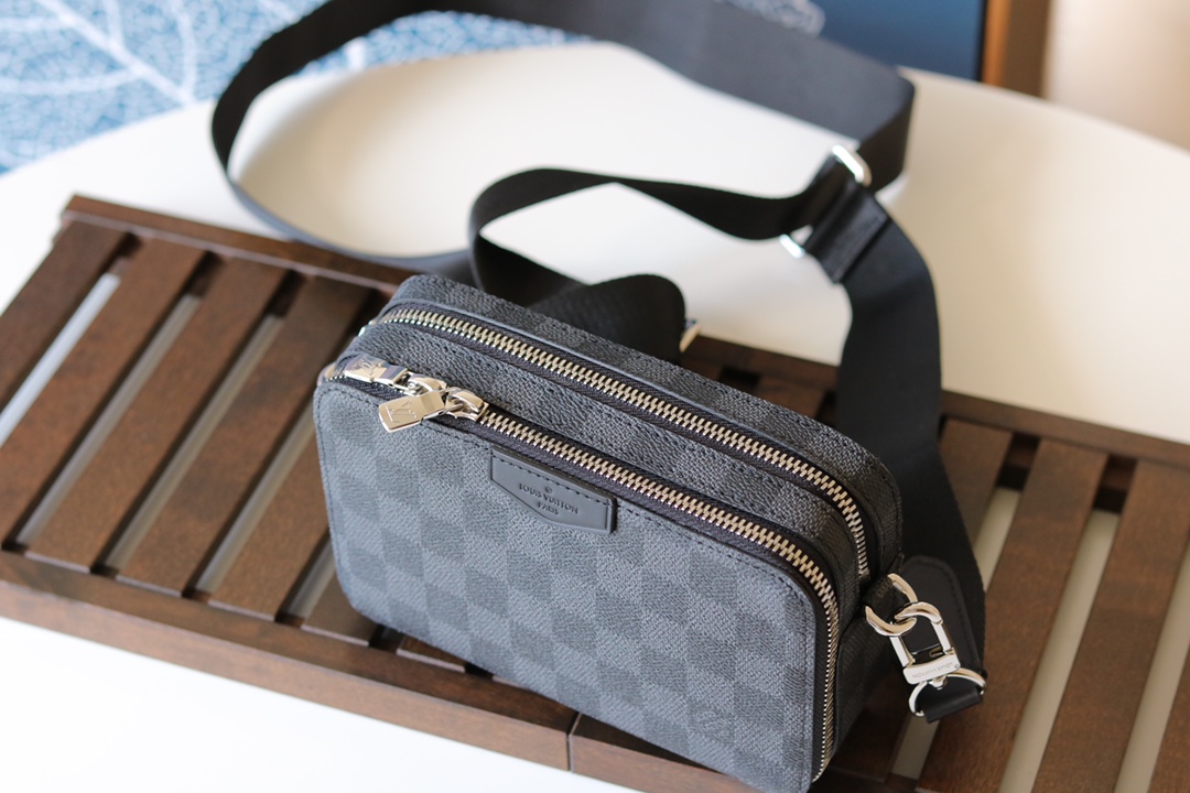 LV $62 gallery