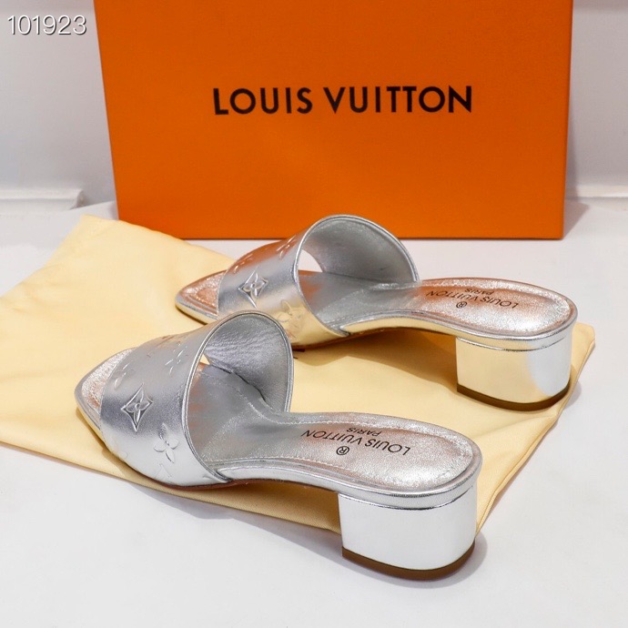 LV $62 gallery