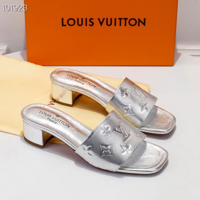 LV $62 gallery