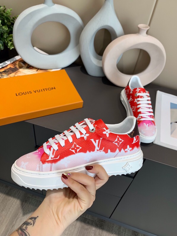 LV $62 gallery