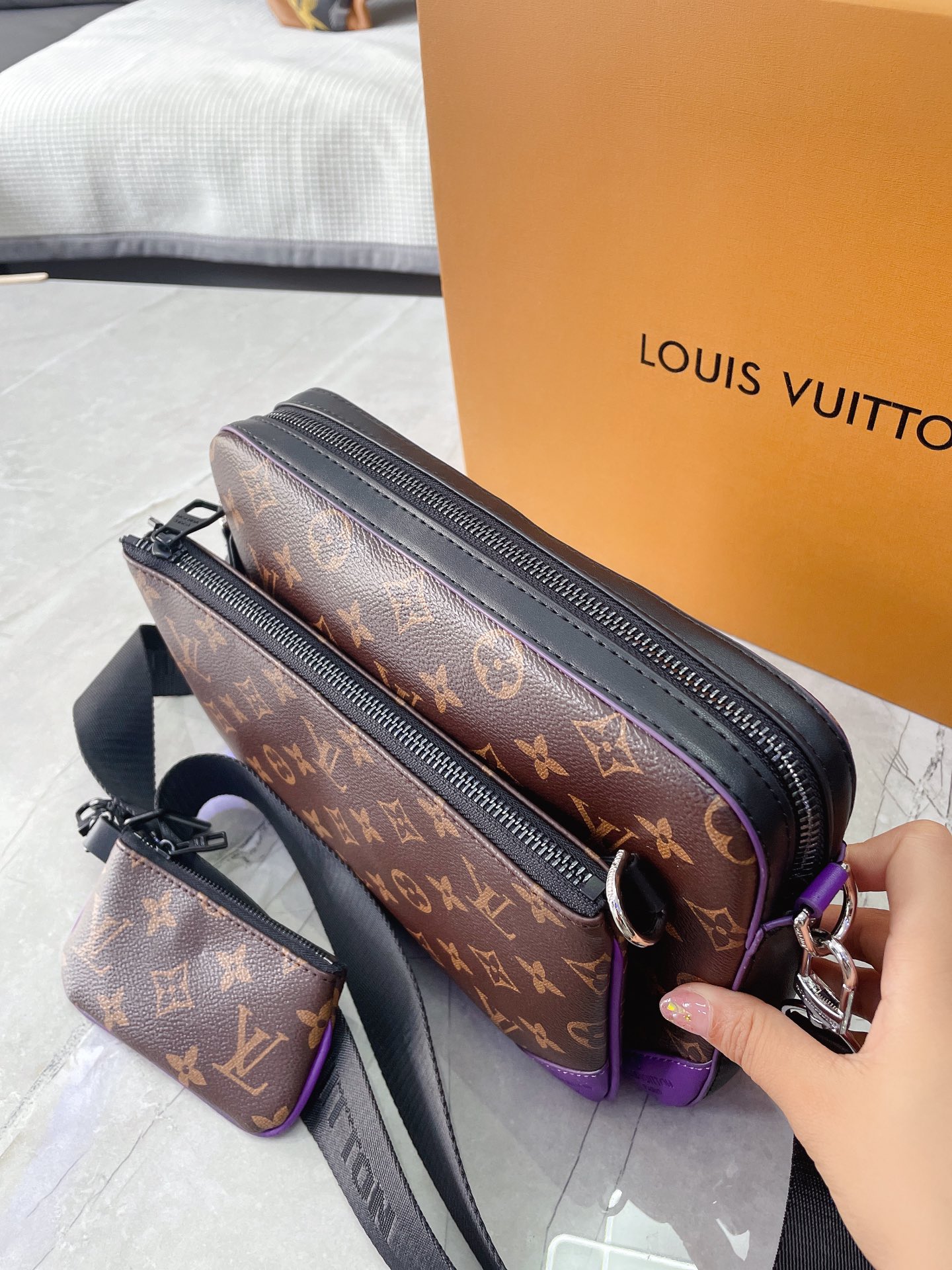 LV $62 gallery