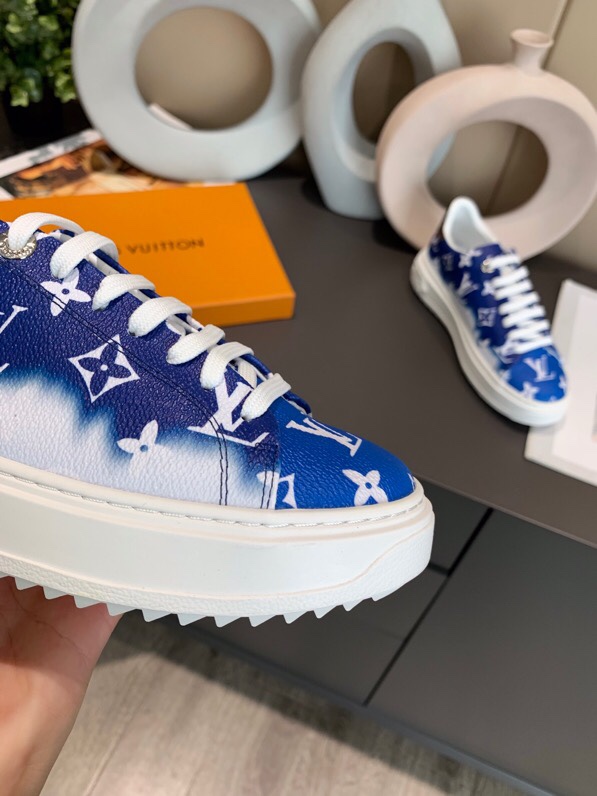 LV $62 gallery