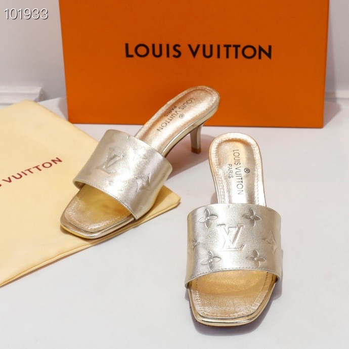 LV $62 gallery