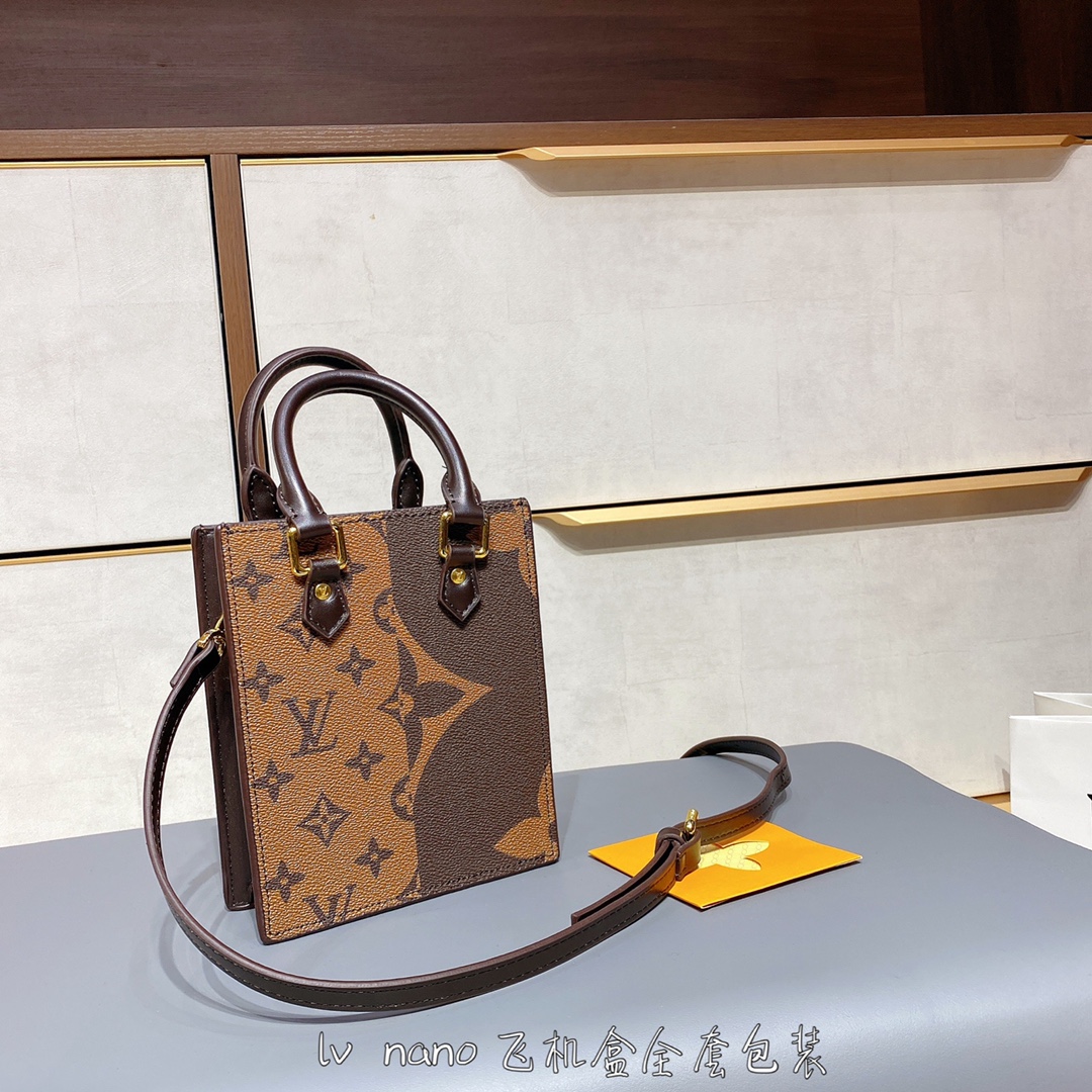 LV $62 gallery