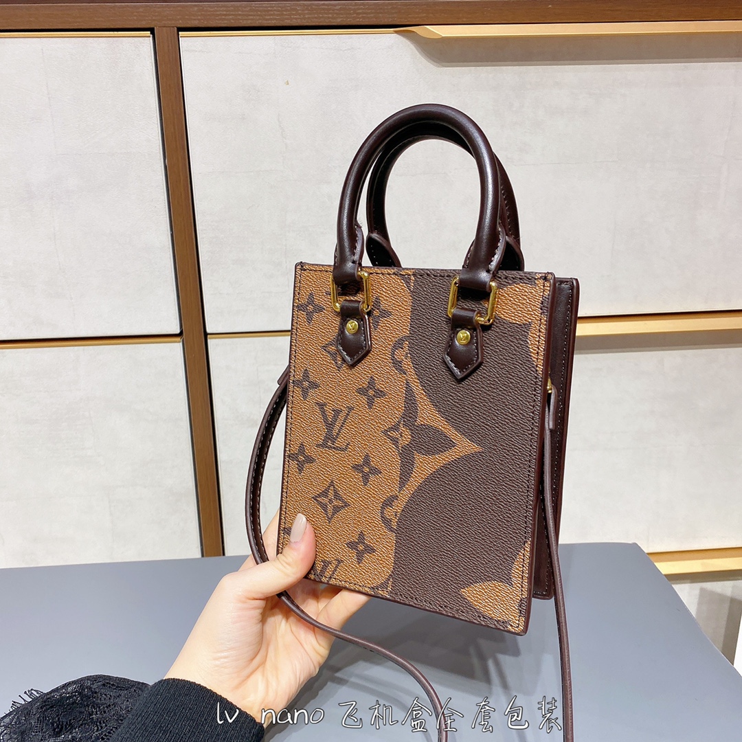 LV $62 gallery