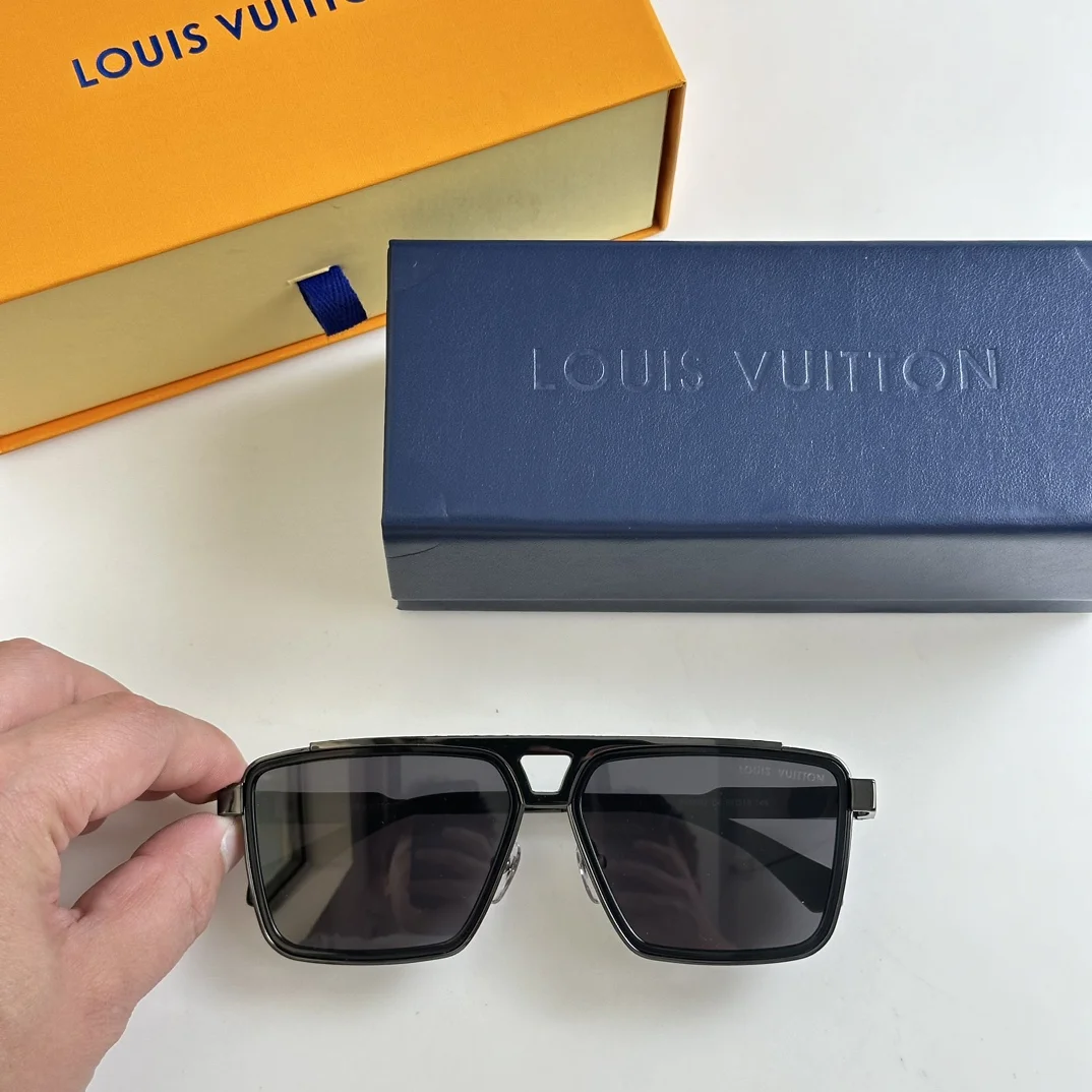 LV $62 gallery