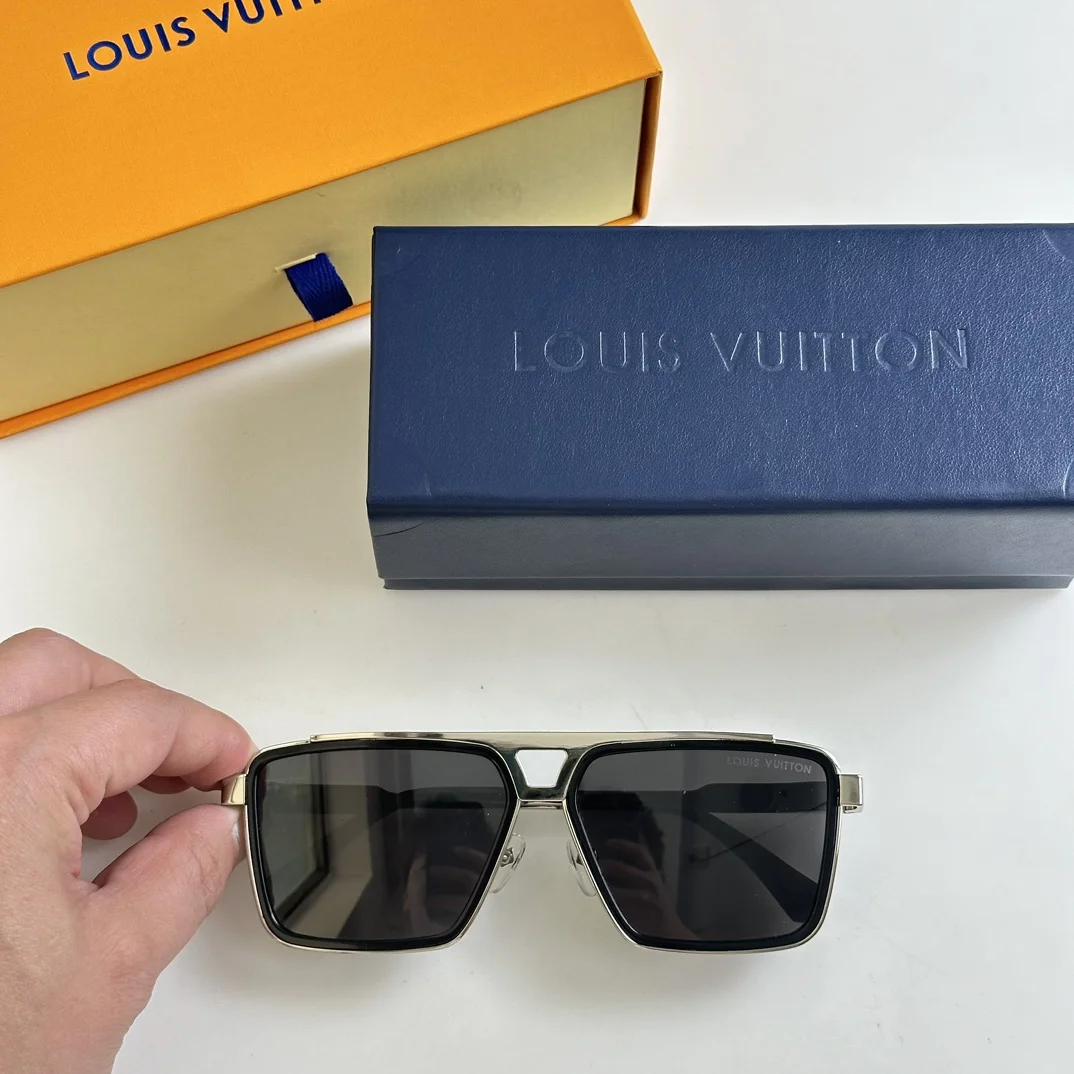 LV $62 gallery