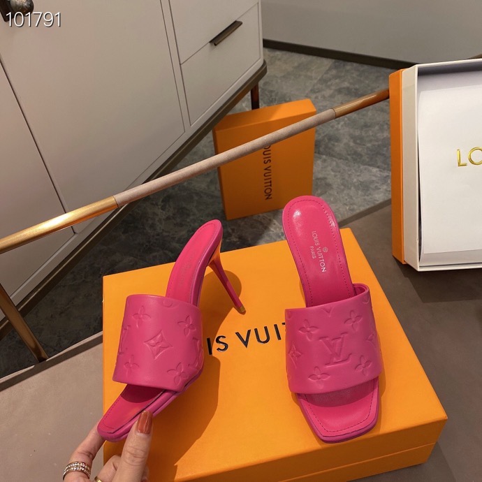 LV $63 gallery