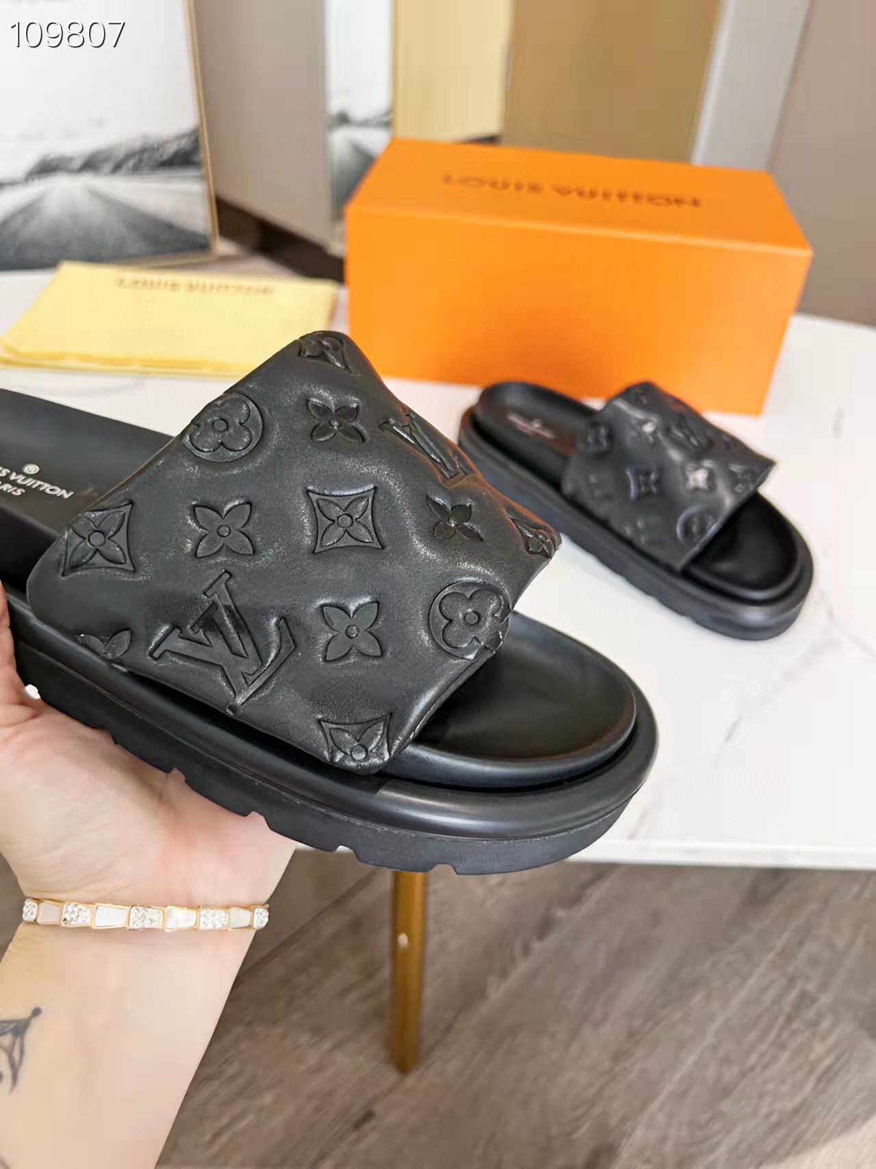 LV $65 gallery