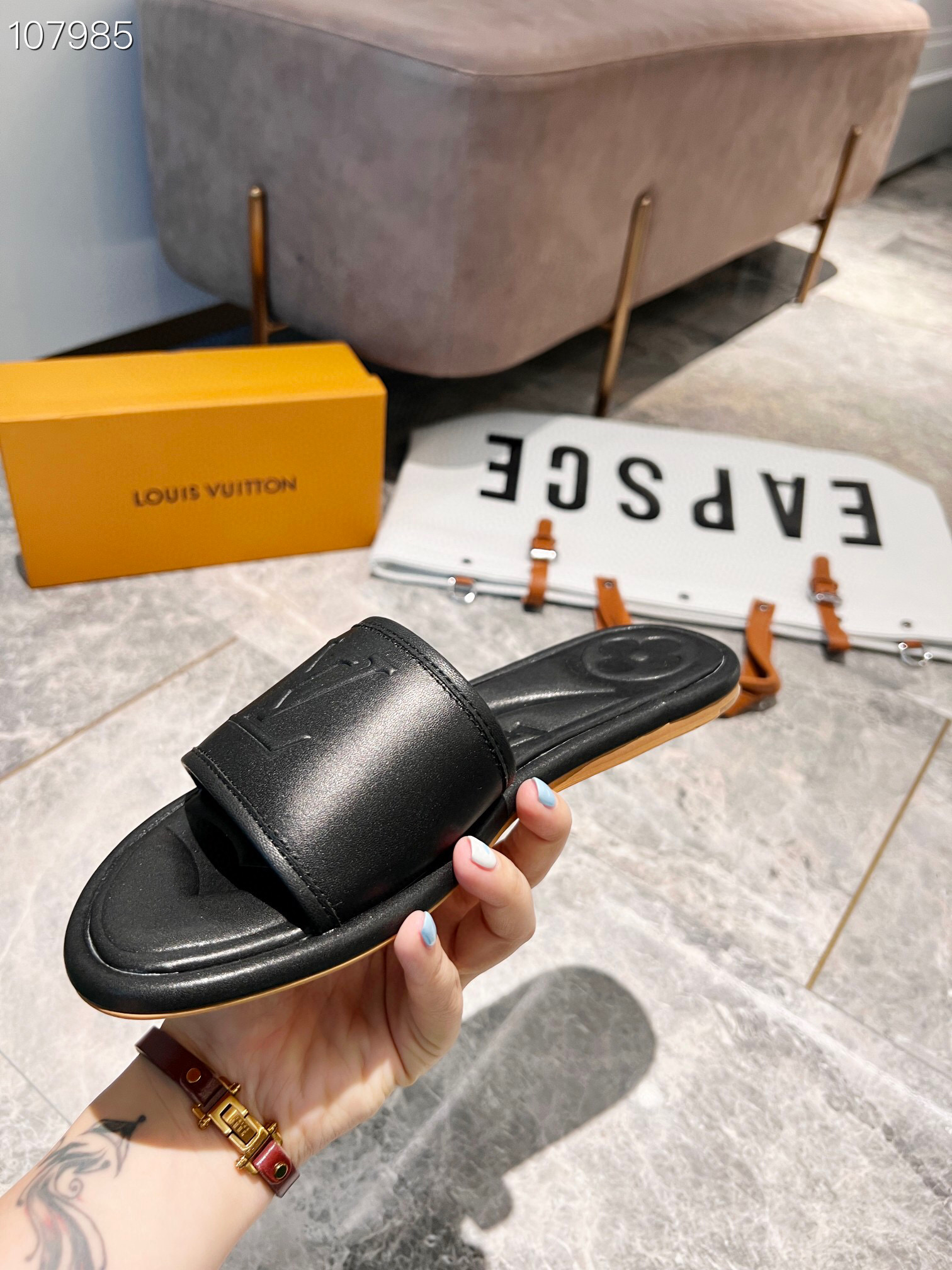 LV $65 gallery