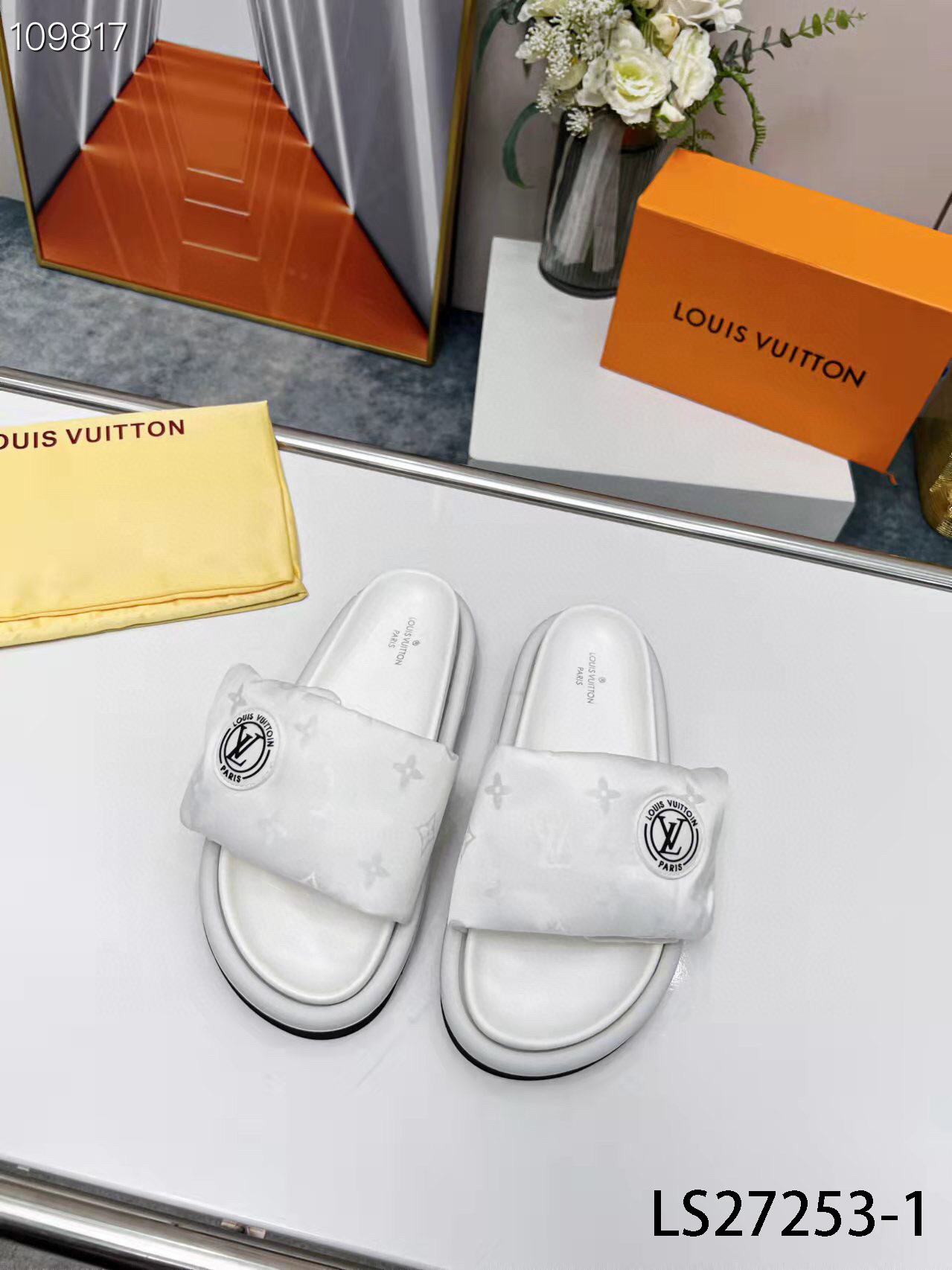 LV $65 gallery