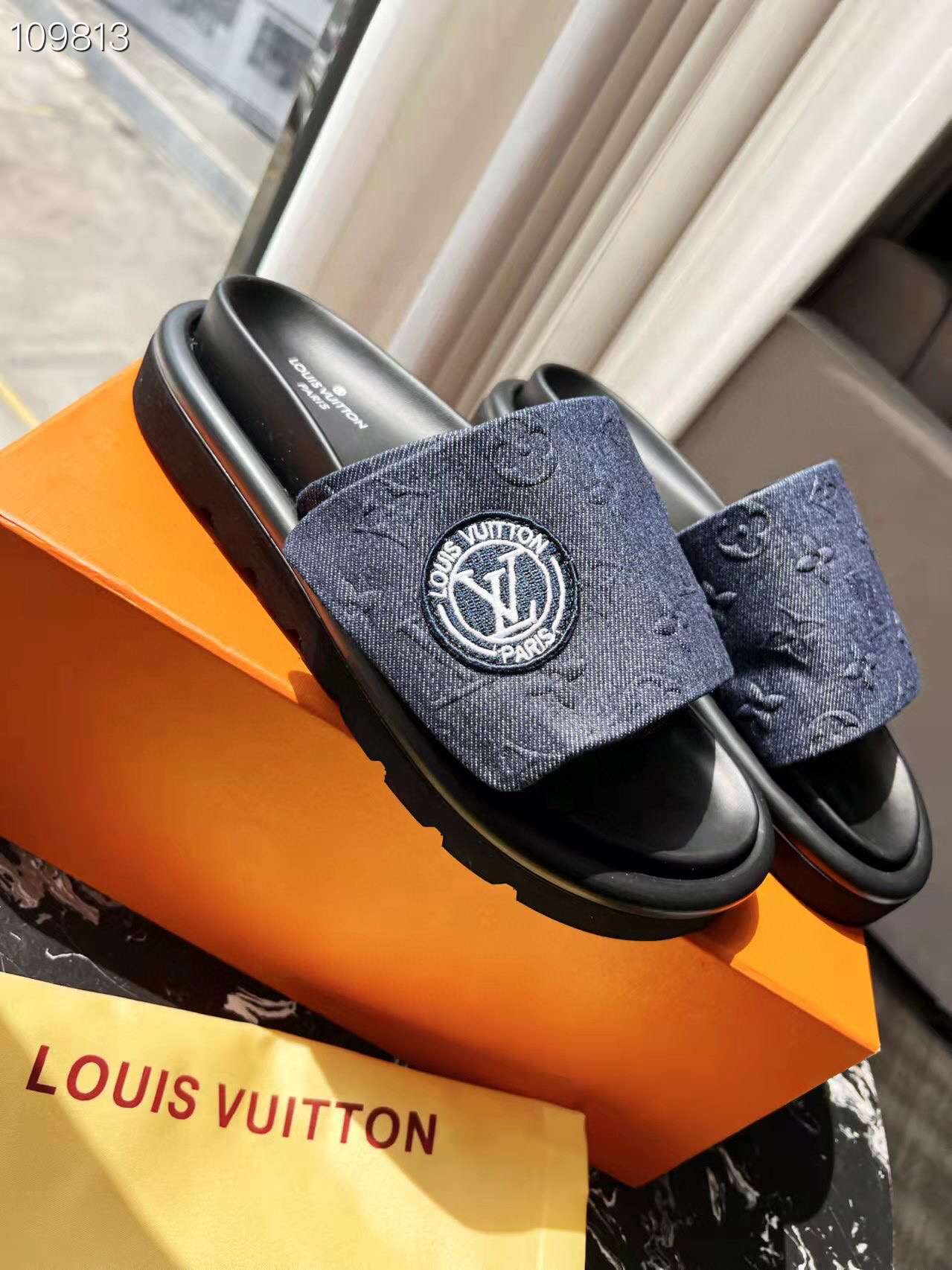 LV $65 gallery