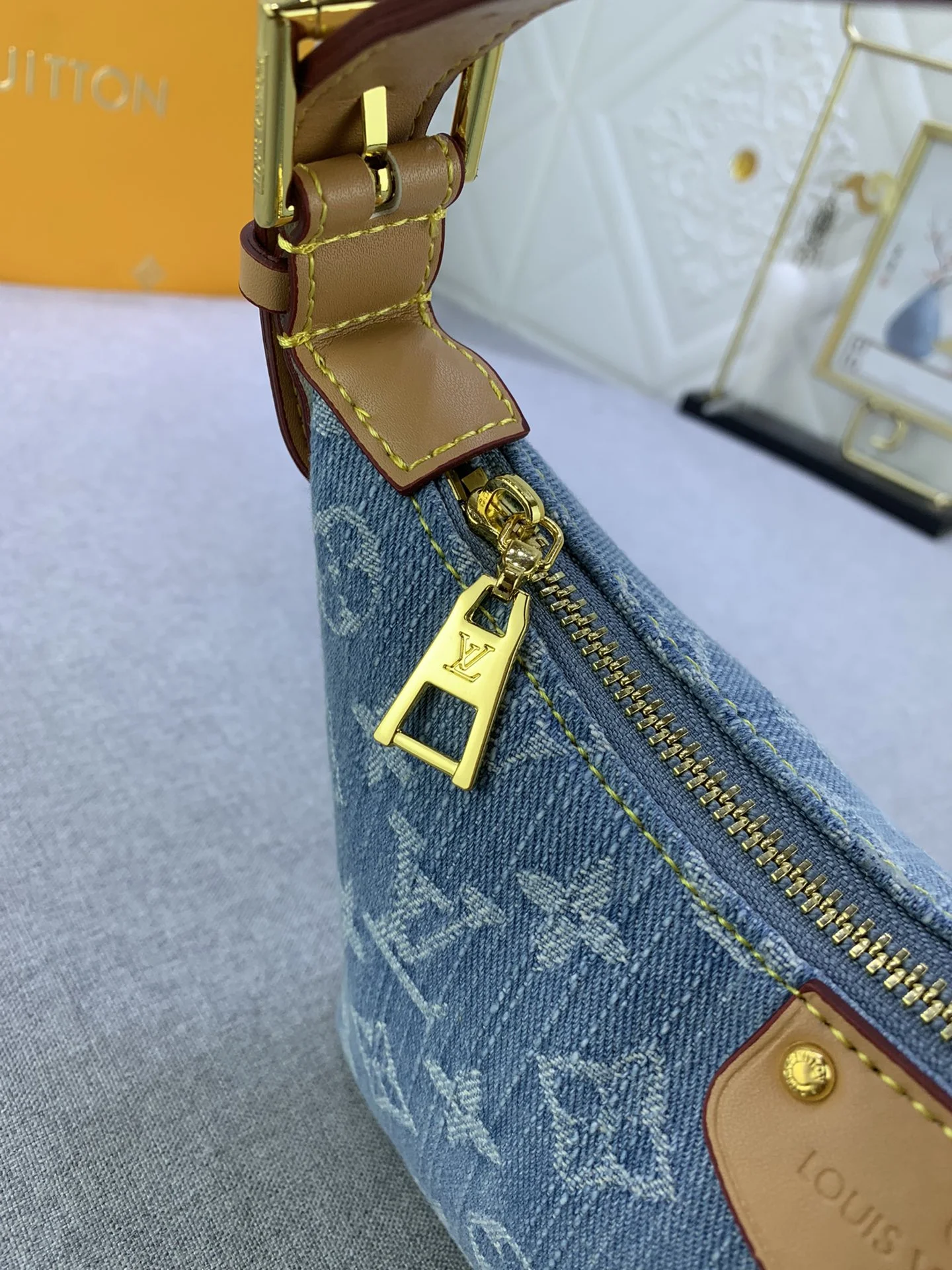 LV $65 gallery