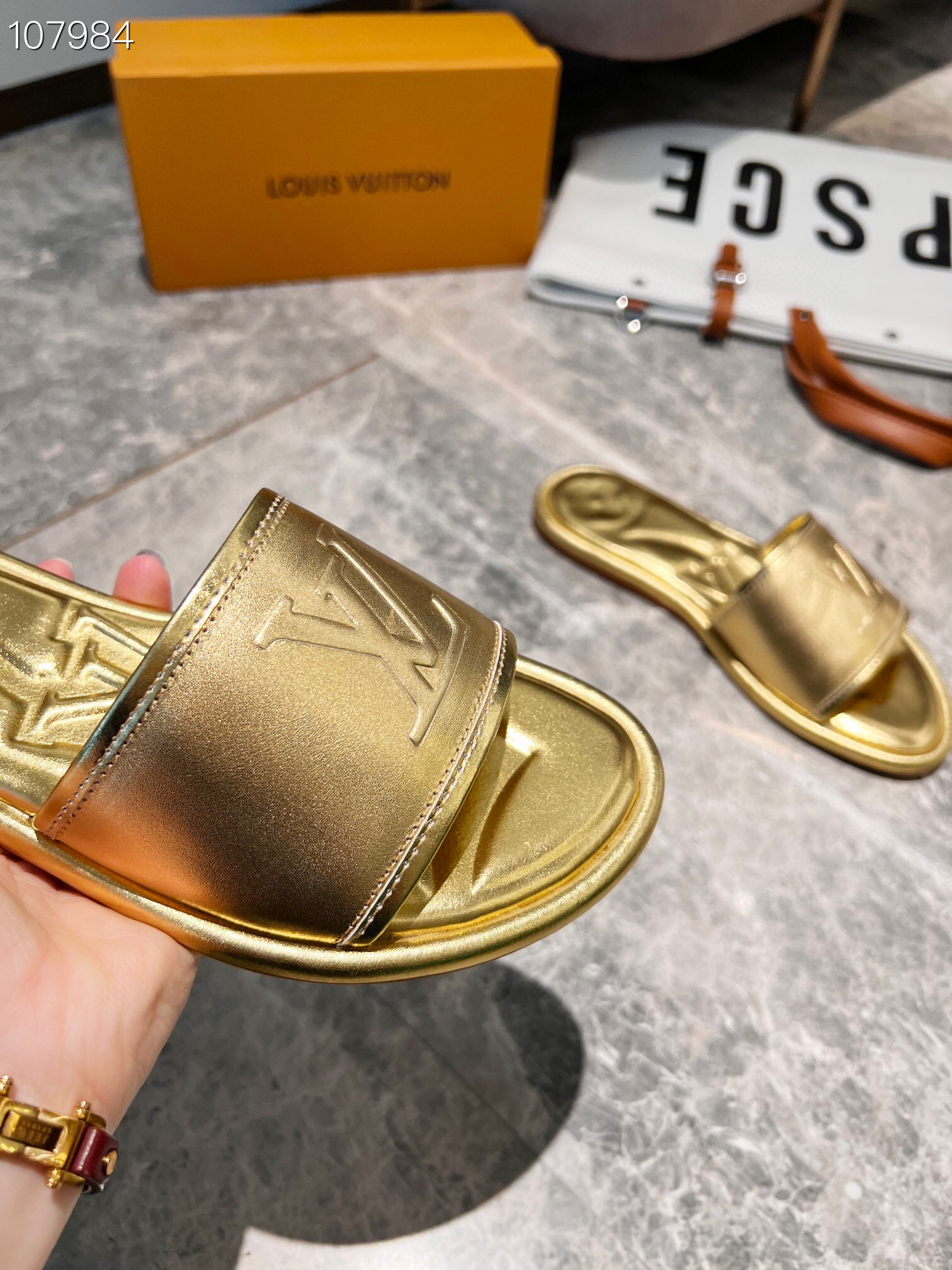 LV $65 gallery