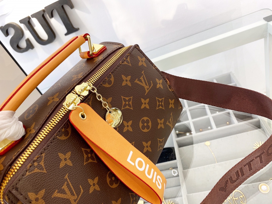 LV $65 gallery