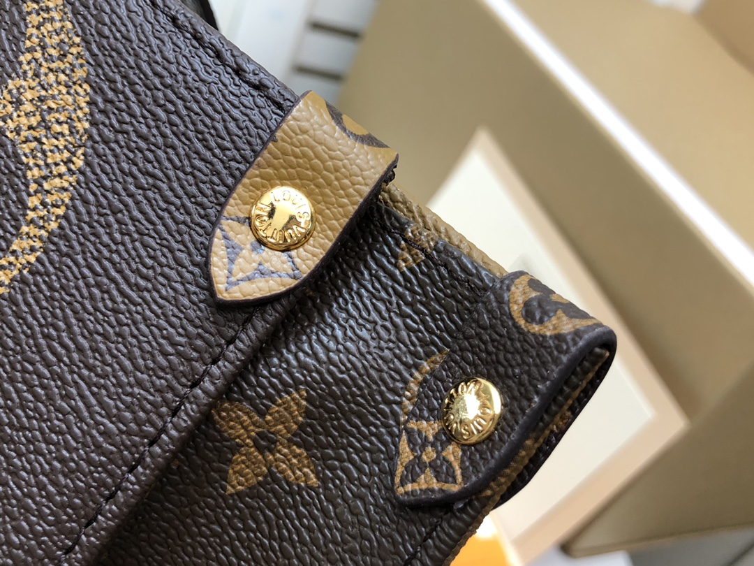 LV $66 gallery