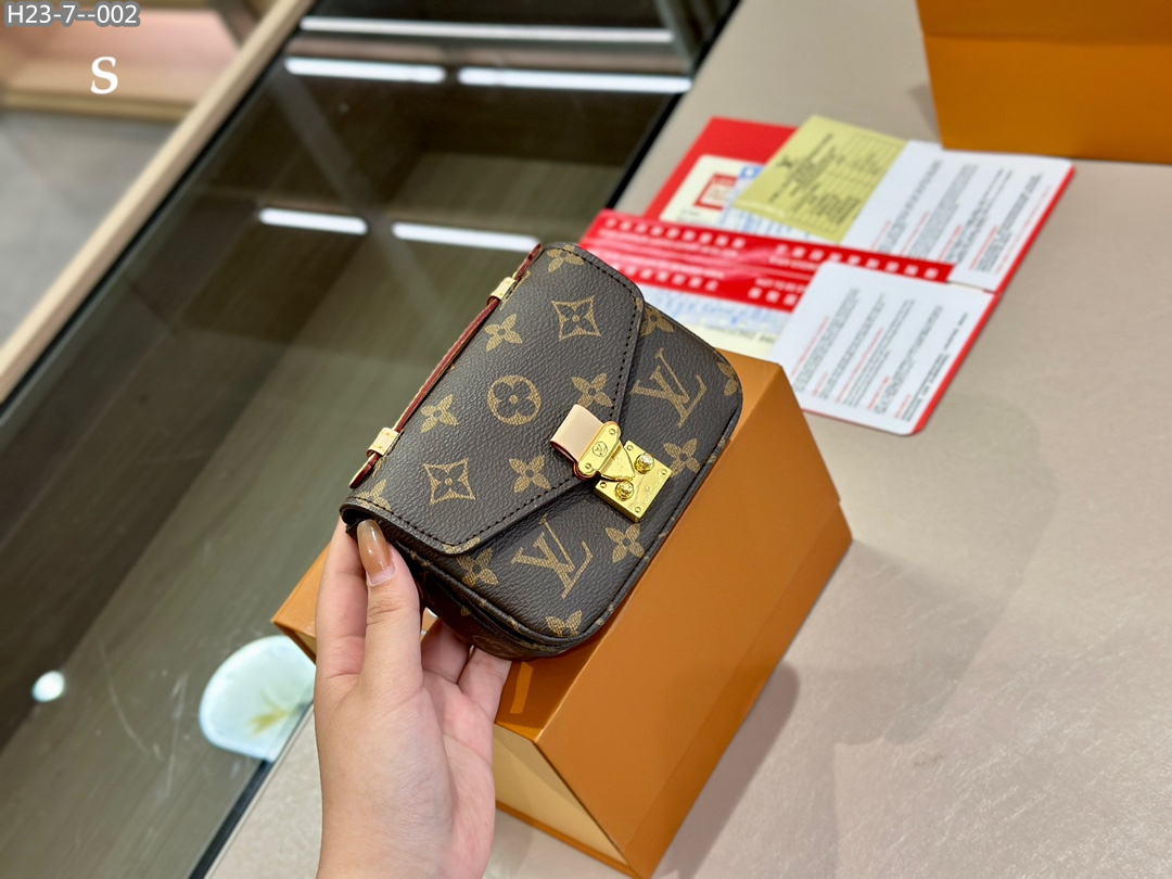 LV $66 gallery